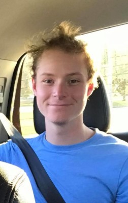 Derek Kampsen, Vet Assistant